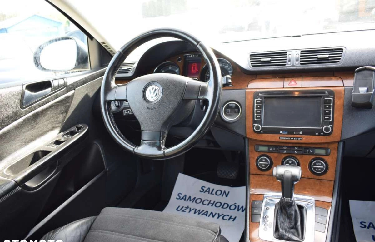 Volkswagen Passat cena 19900 przebieg: 301139, rok produkcji 2006 z Tczew małe 742